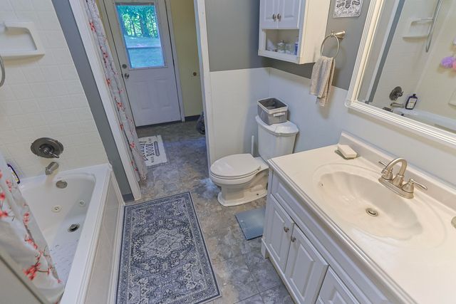 14910 Boyle Lake Road, Weesaw Twp, MI 49107