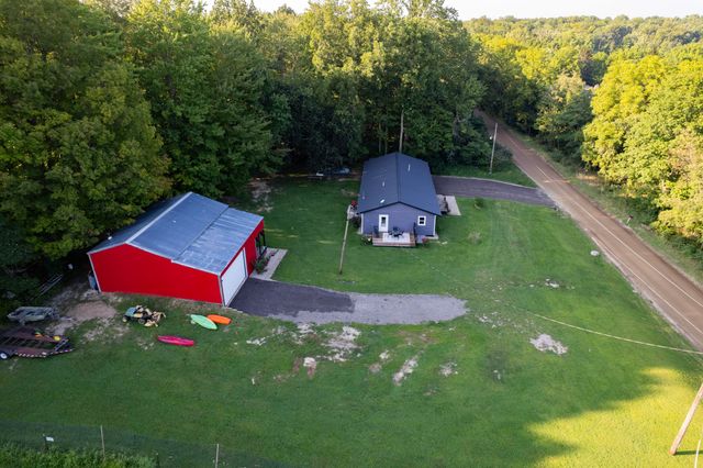 14910 Boyle Lake Road, Weesaw Twp, MI 49107