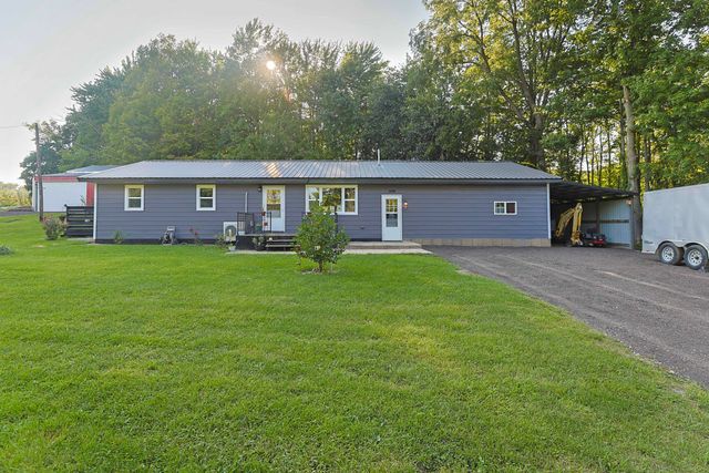 14910 Boyle Lake Road, Weesaw Twp, MI 49107