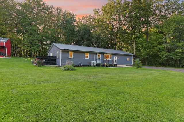 14910 Boyle Lake Road, Weesaw Twp, MI 49107