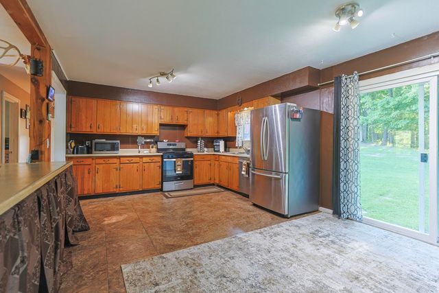 14910 Boyle Lake Road, Weesaw Twp, MI 49107