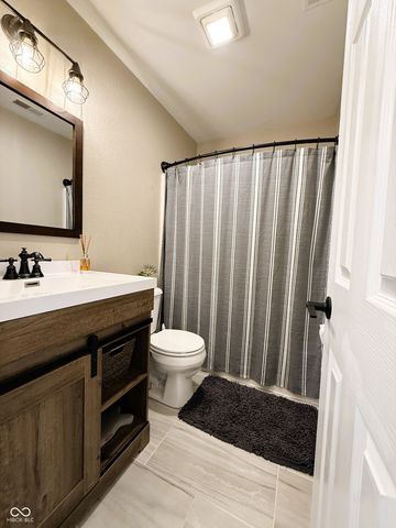 121 Brixton Woods East Drive, Pittsboro, IN 46167