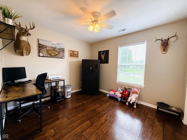 121 Brixton Woods East Drive, Pittsboro, IN 46167