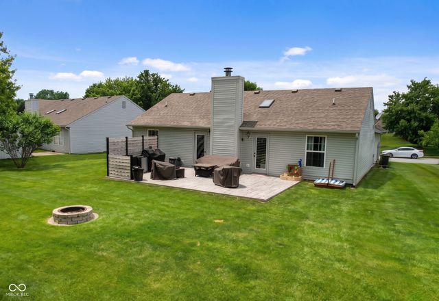 121 Brixton Woods East Drive, Pittsboro, IN 46167