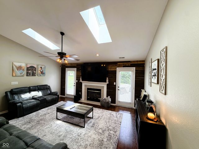 121 Brixton Woods East Drive, Pittsboro, IN 46167