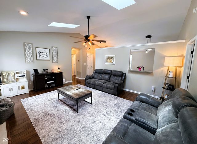 121 Brixton Woods East Drive, Pittsboro, IN 46167