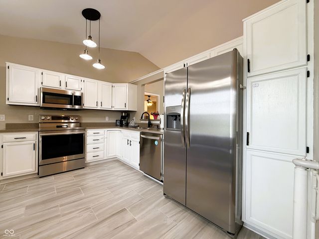 121 Brixton Woods East Drive, Pittsboro, IN 46167