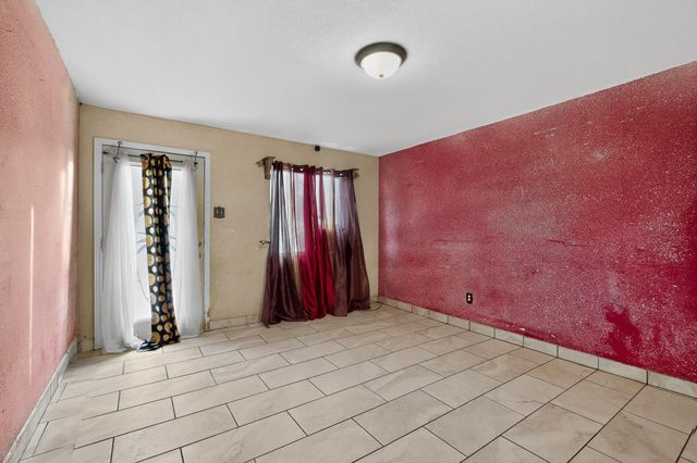 305 San Jose Avenue SE, Albuquerque, NM 87102