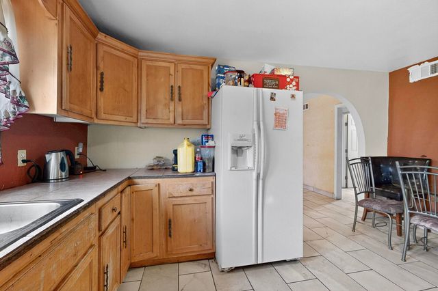 305 San Jose Avenue SE, Albuquerque, NM 87102