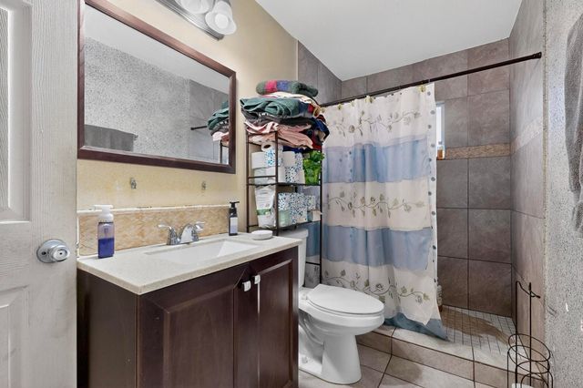 305 San Jose Avenue SE, Albuquerque, NM 87102