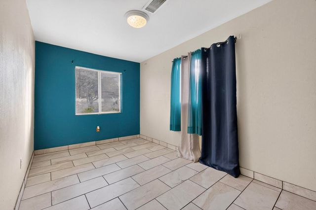 305 San Jose Avenue SE, Albuquerque, NM 87102