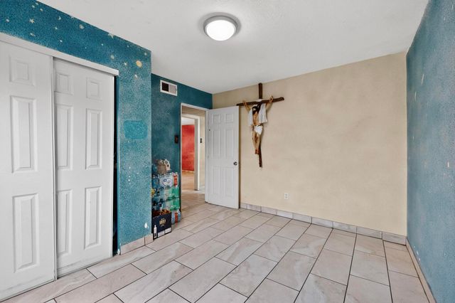 305 San Jose Avenue SE, Albuquerque, NM 87102