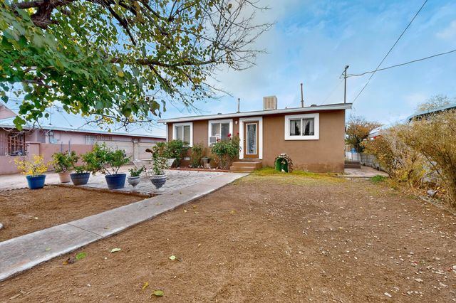 305 San Jose Avenue SE, Albuquerque, NM 87102