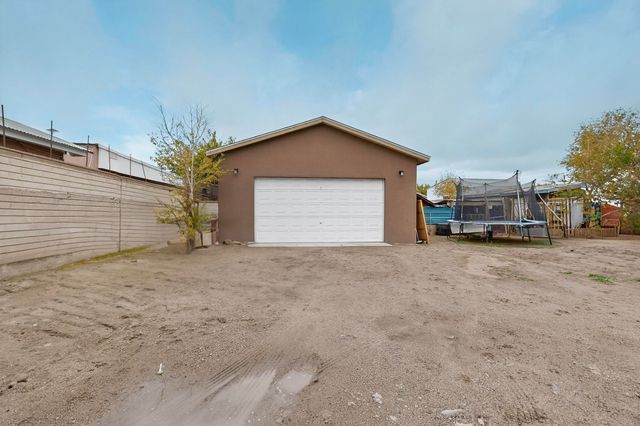 305 San Jose Avenue SE, Albuquerque, NM 87102