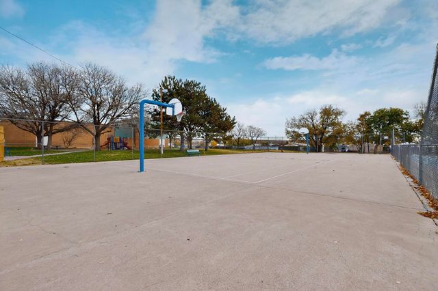 305 San Jose Avenue SE, Albuquerque, NM 87102