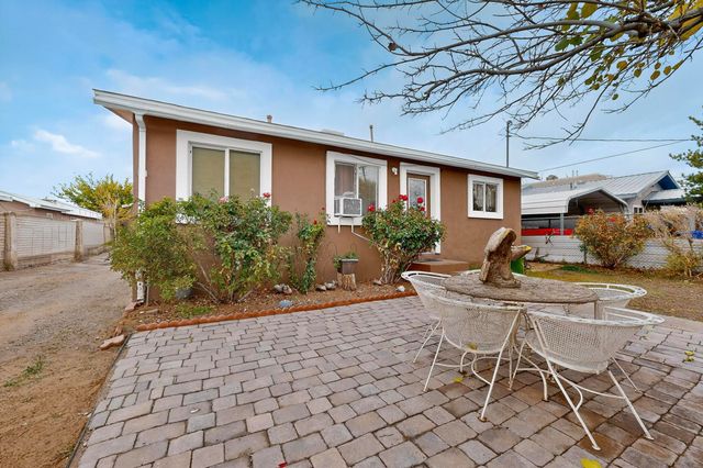 305 San Jose Avenue SE, Albuquerque, NM 87102