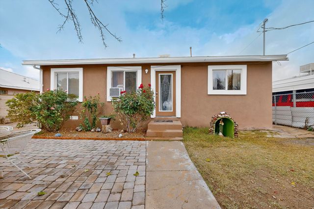 305 San Jose Avenue SE, Albuquerque, NM 87102