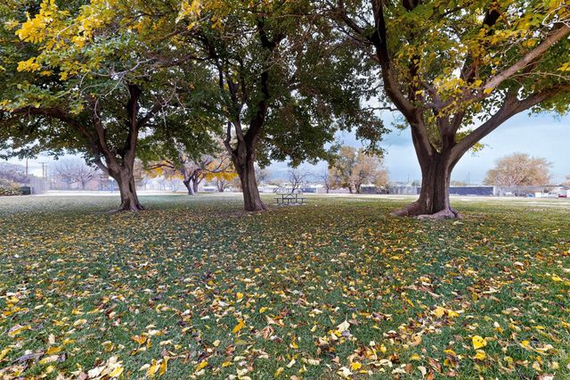 305 San Jose Avenue SE, Albuquerque, NM 87102