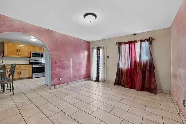 305 San Jose Avenue SE, Albuquerque, NM 87102