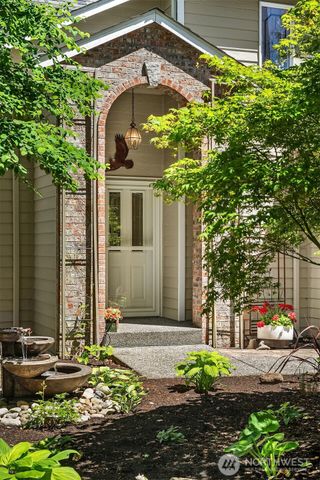 647 Edmonds Way, Edmonds, WA 98020