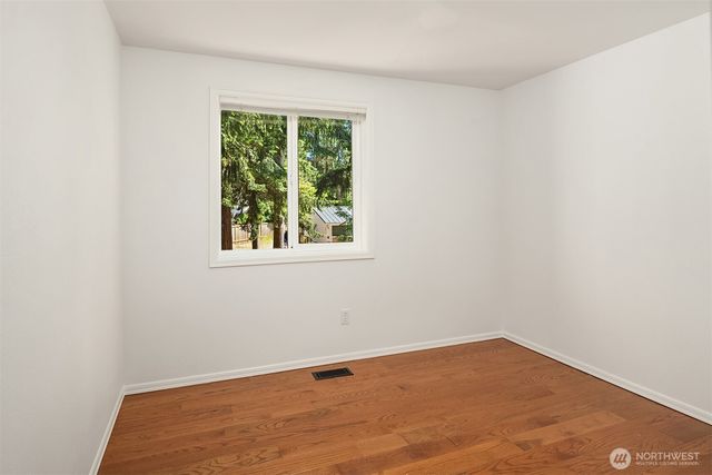 647 Edmonds Way, Edmonds, WA 98020