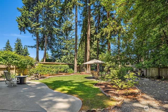 647 Edmonds Way, Edmonds, WA 98020