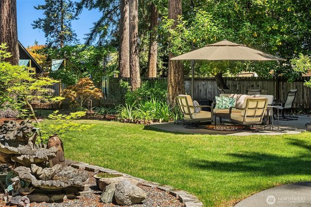 647 Edmonds Way, Edmonds, WA 98020