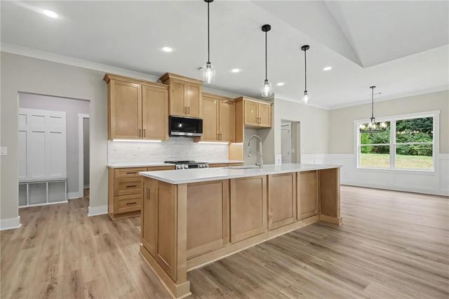 6740 Little Whistle Way, Clermont, GA 30527