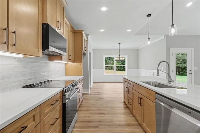 6740 Little Whistle Way, Clermont, GA 30527