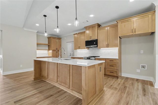6740 Little Whistle Way, Clermont, GA 30527
