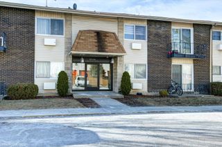 8816 N Western Avenue 2F, Des Plaines, IL 60016