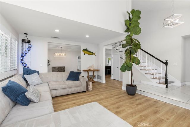 20082 Mayport Lane, Huntington Beach, CA 92646