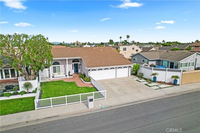 20082 Mayport Lane, Huntington Beach, CA 92646
