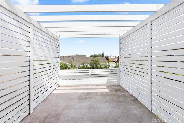 20082 Mayport Lane, Huntington Beach, CA 92646
