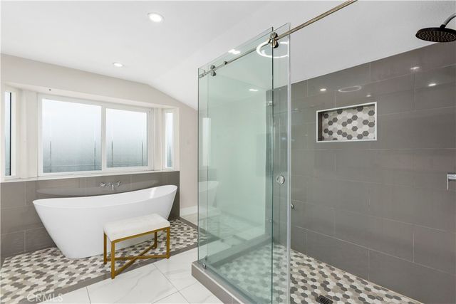 20082 Mayport Lane, Huntington Beach, CA 92646