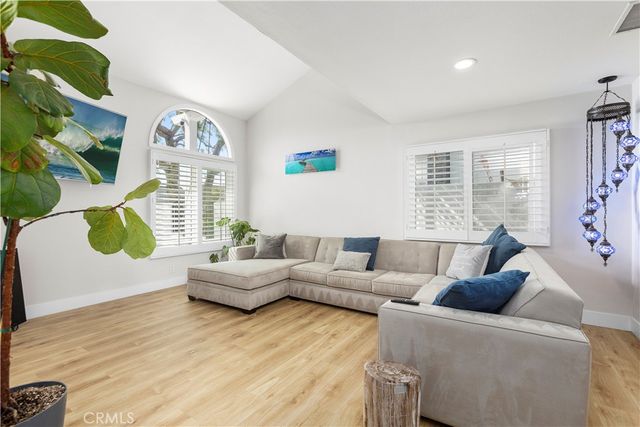 20082 Mayport Lane, Huntington Beach, CA 92646