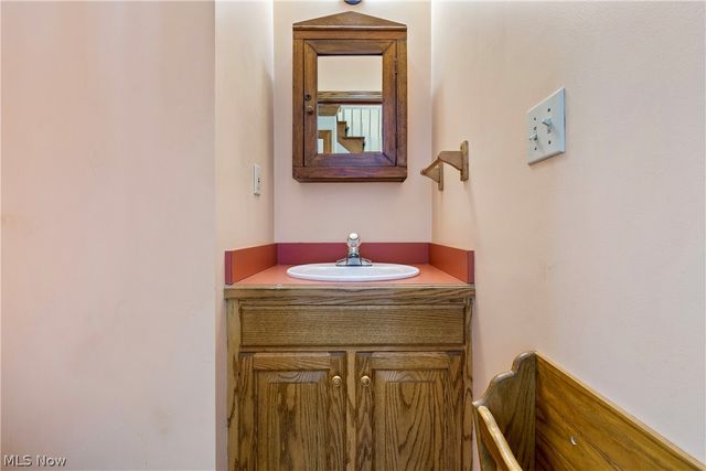 12224 Hoover Avenue NW, Uniontown, OH 44685