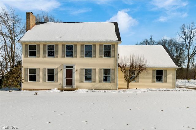 12224 Hoover Avenue NW, Uniontown, OH 44685