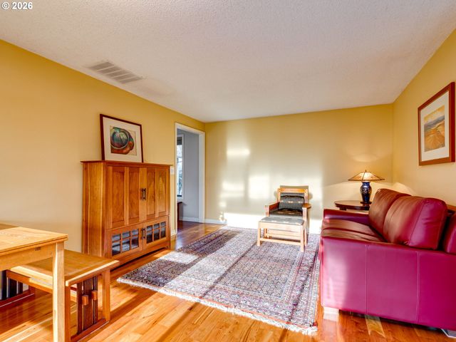 1925 Nw ST ANDREWS Dr, Mc Minnville, OR 97128