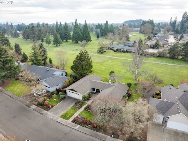 1925 Nw ST ANDREWS Dr, Mc Minnville, OR 97128