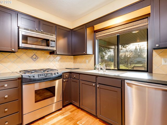 1925 Nw ST ANDREWS Dr, Mc Minnville, OR 97128