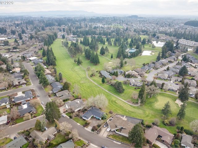 1925 Nw ST ANDREWS Dr, Mc Minnville, OR 97128