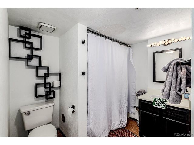 19044 E 16th Ave, Aurora, CO 80011