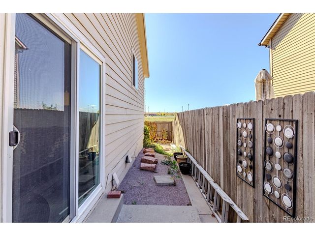 19044 E 16th Ave, Aurora, CO 80011