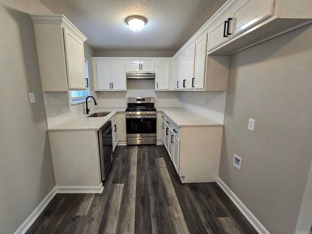 8201 Camelia, Benton, AR 72019