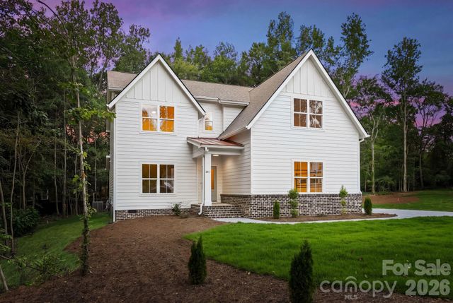 2311 Chateau Court, Matthews, NC 28105