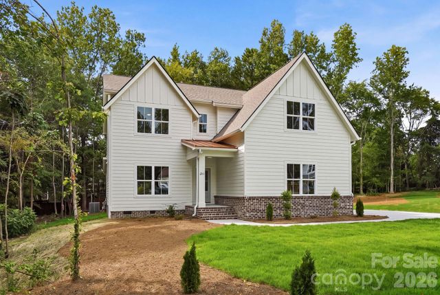 2311 Chateau Court, Matthews, NC 28105