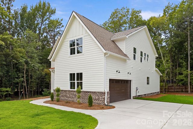 2311 Chateau Court, Matthews, NC 28105