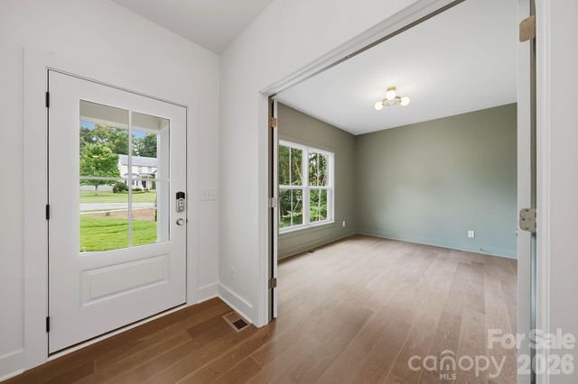 2311 Chateau Court, Matthews, NC 28105