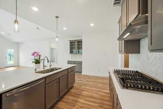 832 Sarasota Shore Drive, Katy, TX 77493